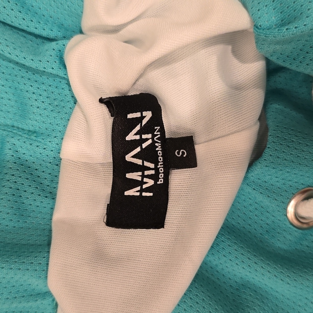 Shorts - Picture 3 of 3